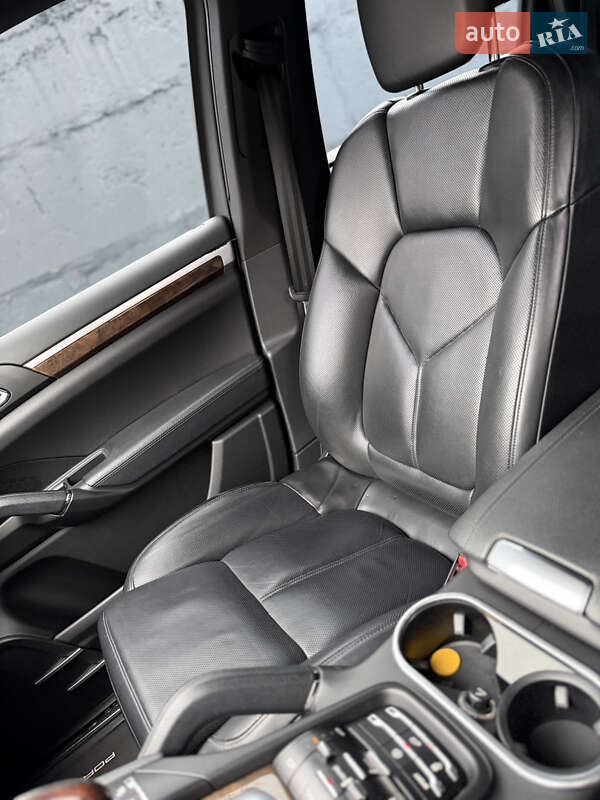 Позашляховик / Кросовер Porsche Cayenne 2012 в Києві фото 19 Позашляховик / Кросовер Porsche Cayenne 2012 в Києві