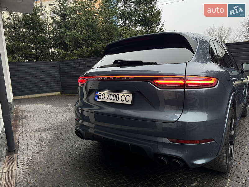 Внедорожник / Кроссовер Porsche Cayenne 2018 в Тернополе