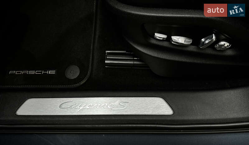 Внедорожник / Кроссовер Porsche Cayenne 2018 в Тернополе