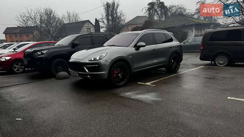 Позашляховик / Кросовер Porsche Cayenne 2010 в Києві