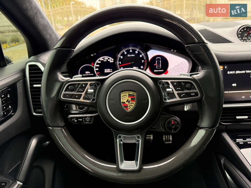 Позашляховик / Кросовер Porsche Cayenne 2019 в Києві