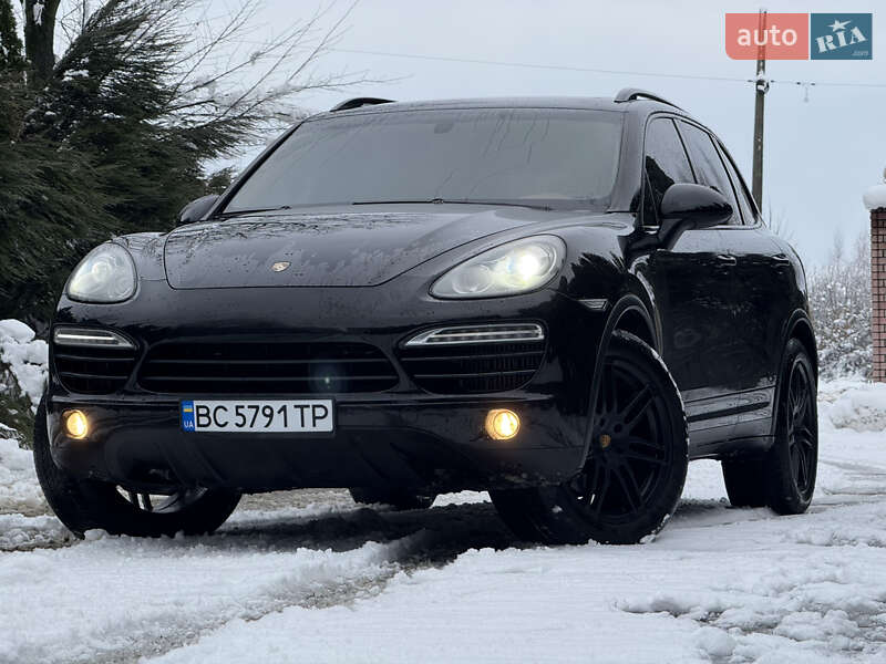 Позашляховик / Кросовер Porsche Cayenne 2012 в Самборі