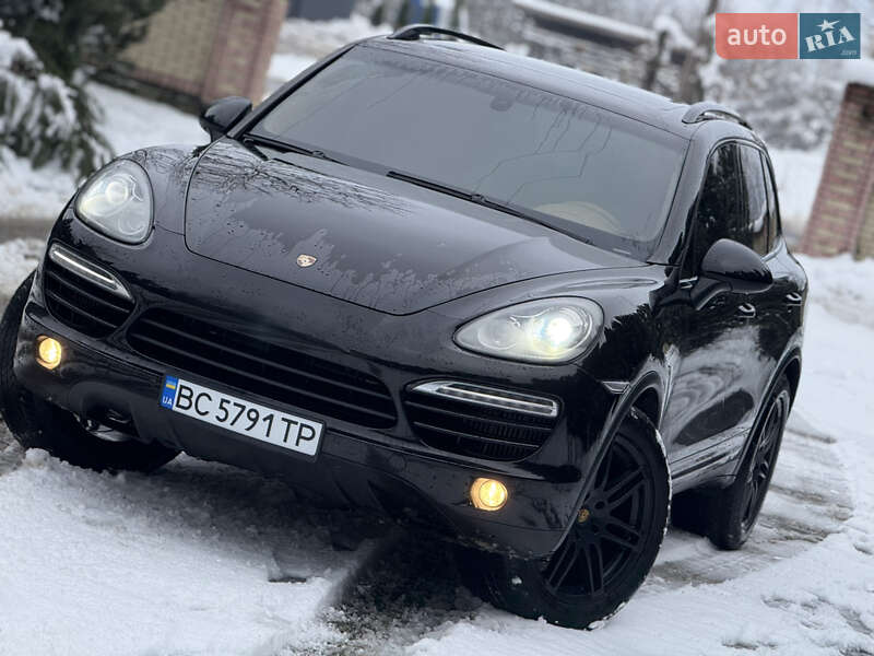 Позашляховик / Кросовер Porsche Cayenne 2012 в Самборі