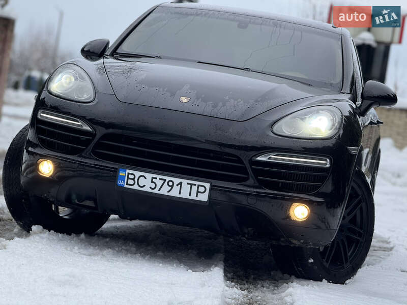 Позашляховик / Кросовер Porsche Cayenne 2012 в Самборі