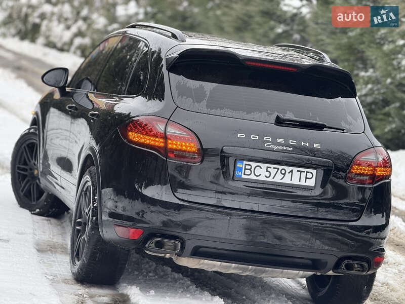 Позашляховик / Кросовер Porsche Cayenne 2012 в Самборі