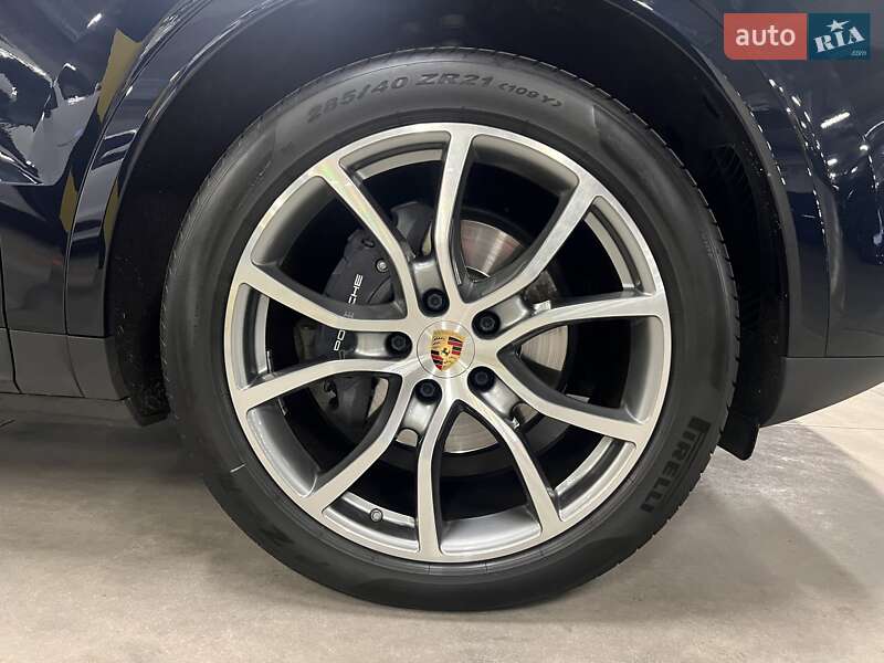 Позашляховик / Кросовер Porsche Cayenne 2021 в Києві