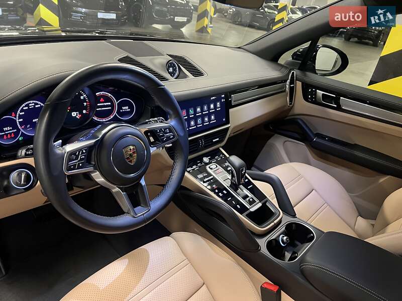 Позашляховик / Кросовер Porsche Cayenne 2021 в Києві