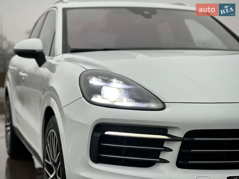 Внедорожник / Кроссовер Porsche Cayenne 2017 в Киеве