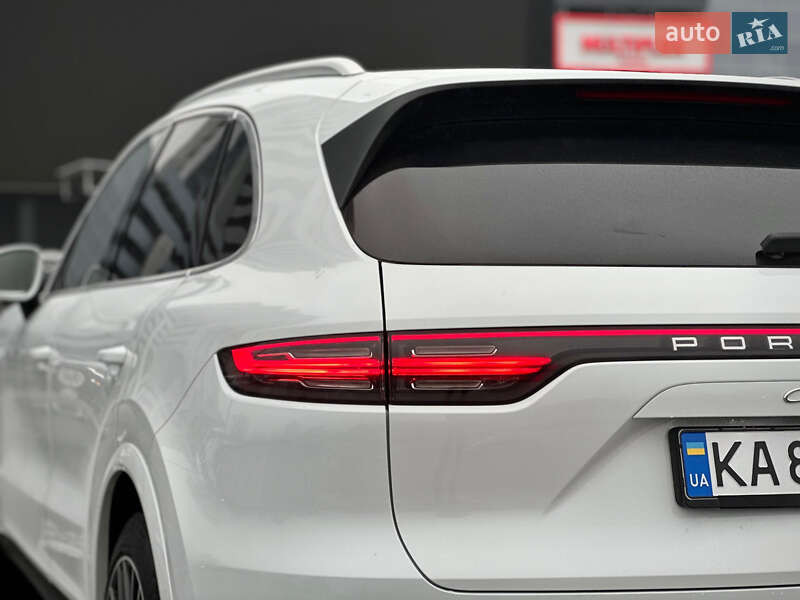 Внедорожник / Кроссовер Porsche Cayenne 2017 в Киеве