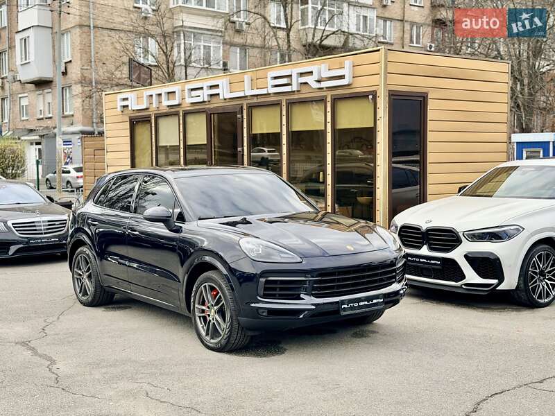 Позашляховик / Кросовер Porsche Cayenne 2019 в Києві