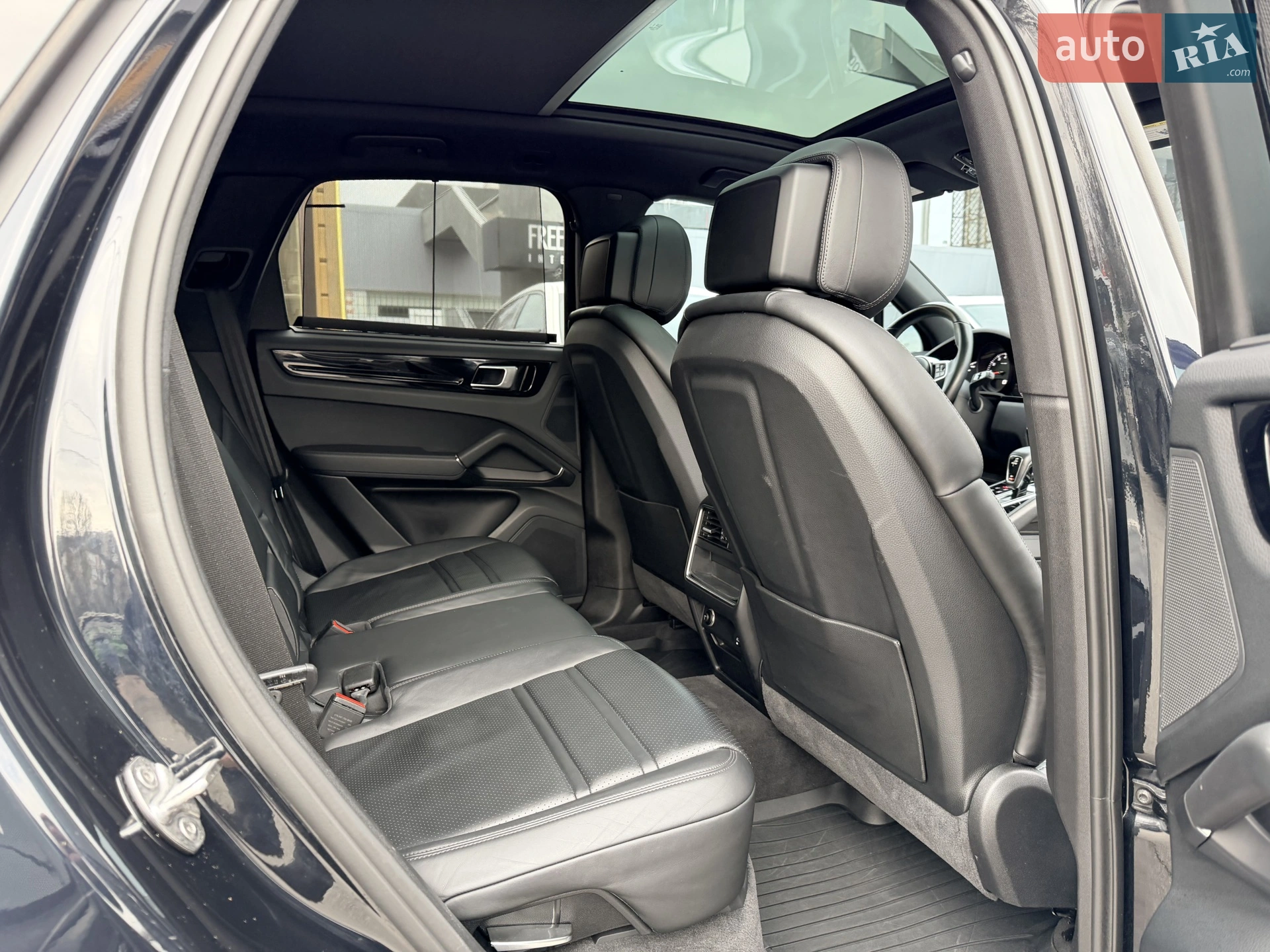2019 Porsche Cayenne - мініатюра 20
