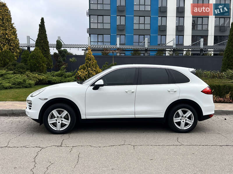 Внедорожник / Кроссовер Porsche Cayenne 2012 в Днепре