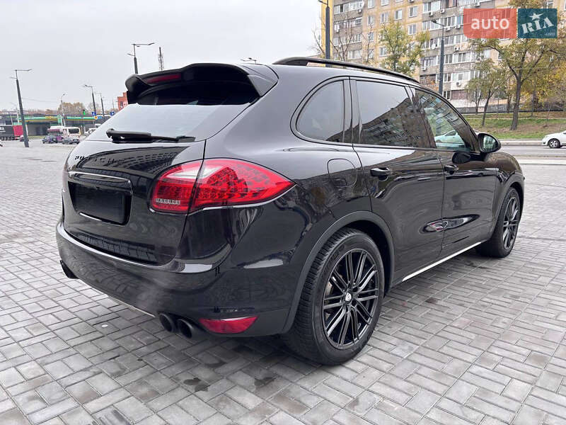 Позашляховик / Кросовер Porsche Cayenne 2011 в Дніпрі