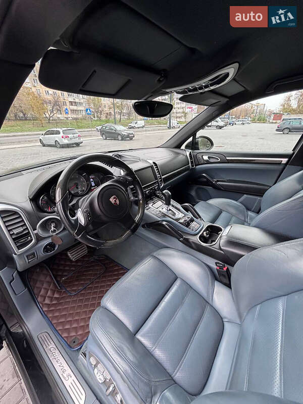 Позашляховик / Кросовер Porsche Cayenne 2011 в Дніпрі