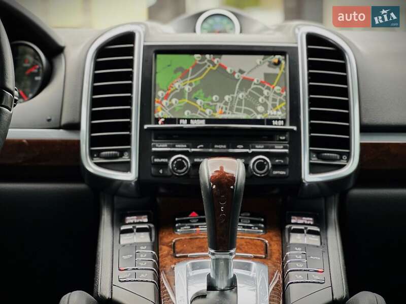 Внедорожник / Кроссовер Porsche Cayenne 2013 в Киеве