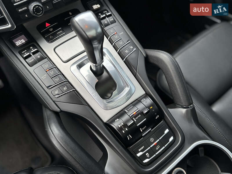 Позашляховик / Кросовер Porsche Cayenne 2013 в Києві