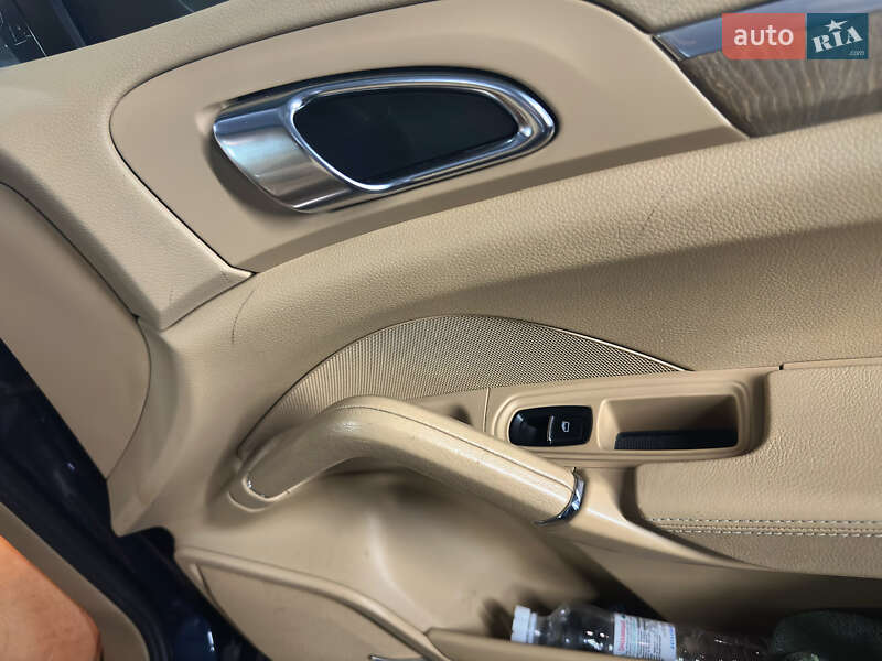 Позашляховик / Кросовер Porsche Cayenne 2012 в Києві фото 16 Позашляховик / Кросовер Porsche Cayenne 2012 в Києві