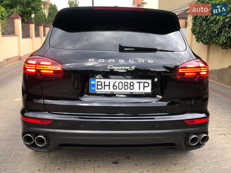 Позашляховик / Кросовер Porsche Cayenne 2015 в Одесі