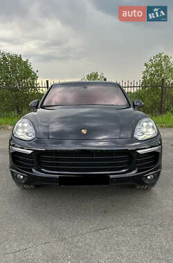 Внедорожник / Кроссовер Porsche Cayenne 2015 в Овидиополе