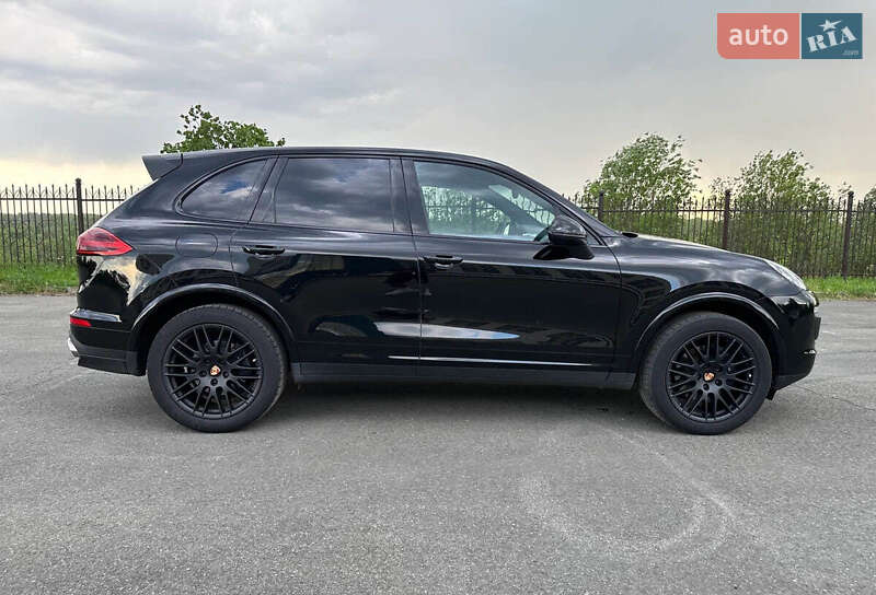 Внедорожник / Кроссовер Porsche Cayenne 2015 в Овидиополе