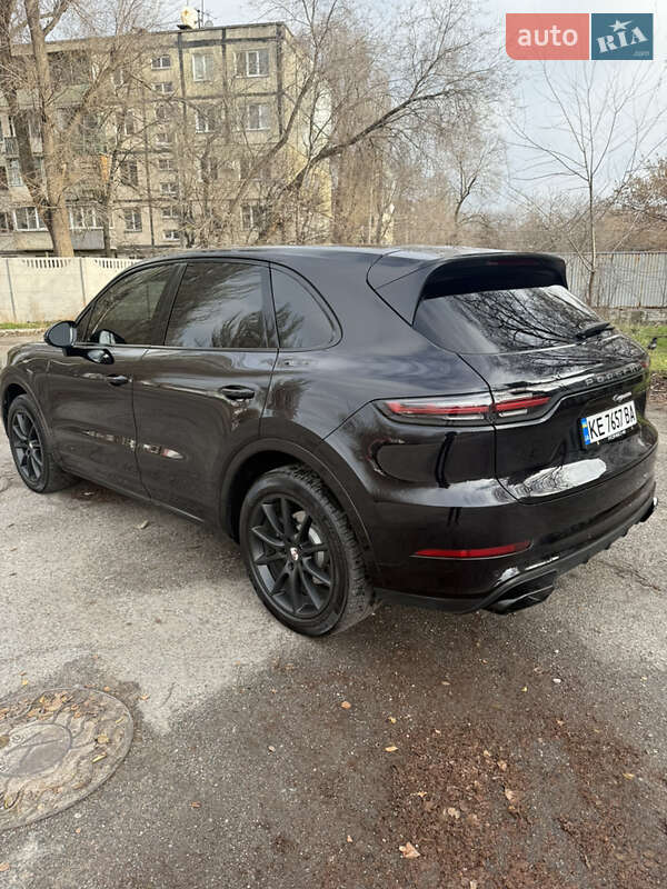 Внедорожник / Кроссовер Porsche Cayenne 2018 в Днепре фото 4 Внедорожник / Кроссовер Porsche Cayenne 2018 в Днепре