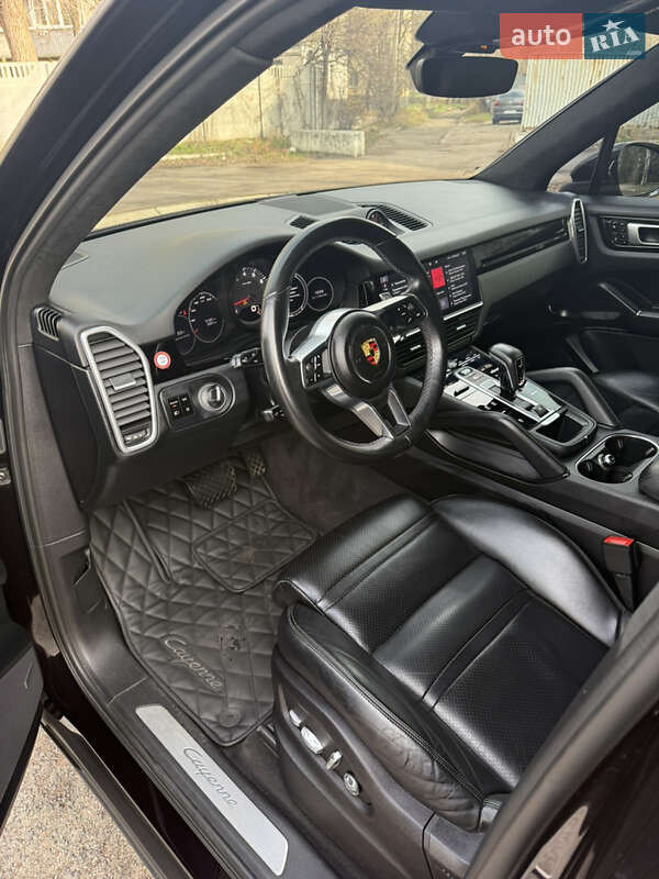 Внедорожник / Кроссовер Porsche Cayenne 2018 в Днепре фото 13 Внедорожник / Кроссовер Porsche Cayenne 2018 в Днепре