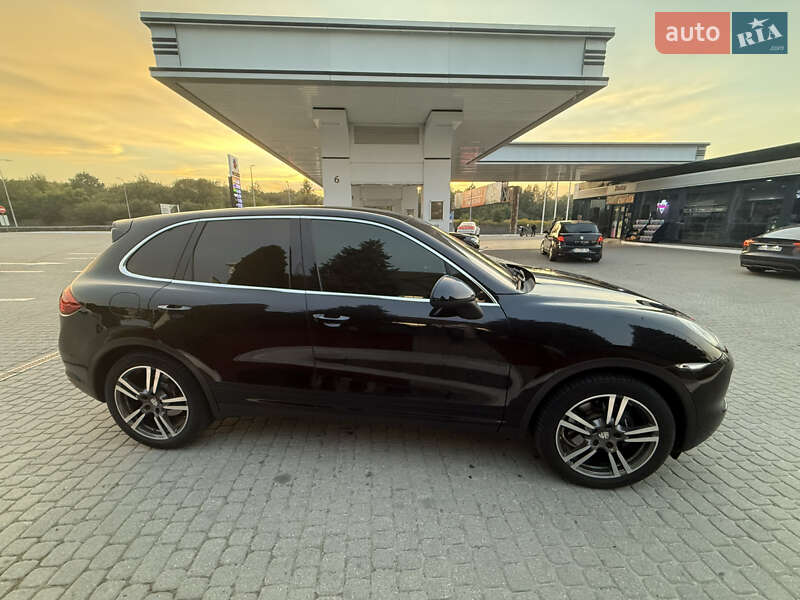 Позашляховик / Кросовер Porsche Cayenne 2010 в Львові