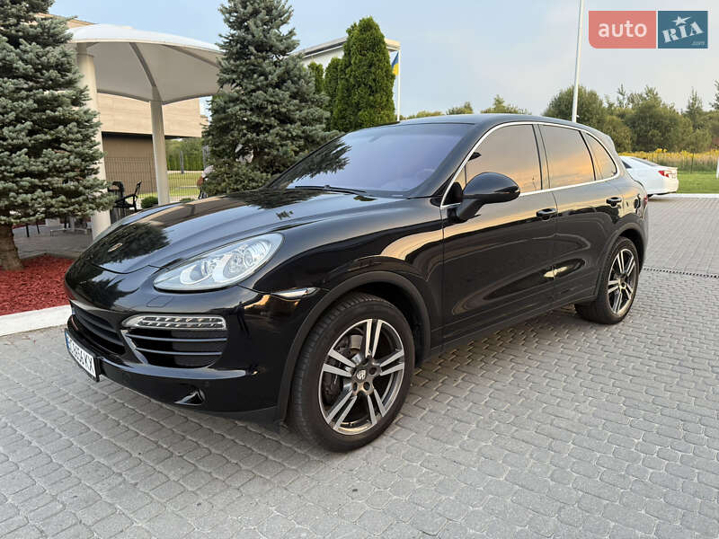 Позашляховик / Кросовер Porsche Cayenne 2010 в Львові
