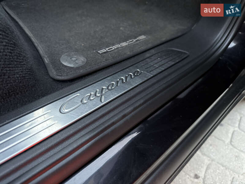Позашляховик / Кросовер Porsche Cayenne 2010 в Львові
