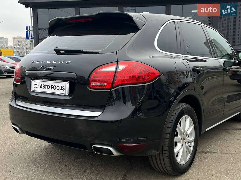 Внедорожник / Кроссовер Porsche Cayenne 2013 в Киеве