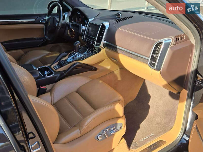 Внедорожник / Кроссовер Porsche Cayenne 2010 в Киеве фото 13 Внедорожник / Кроссовер Porsche Cayenne 2010 в Киеве