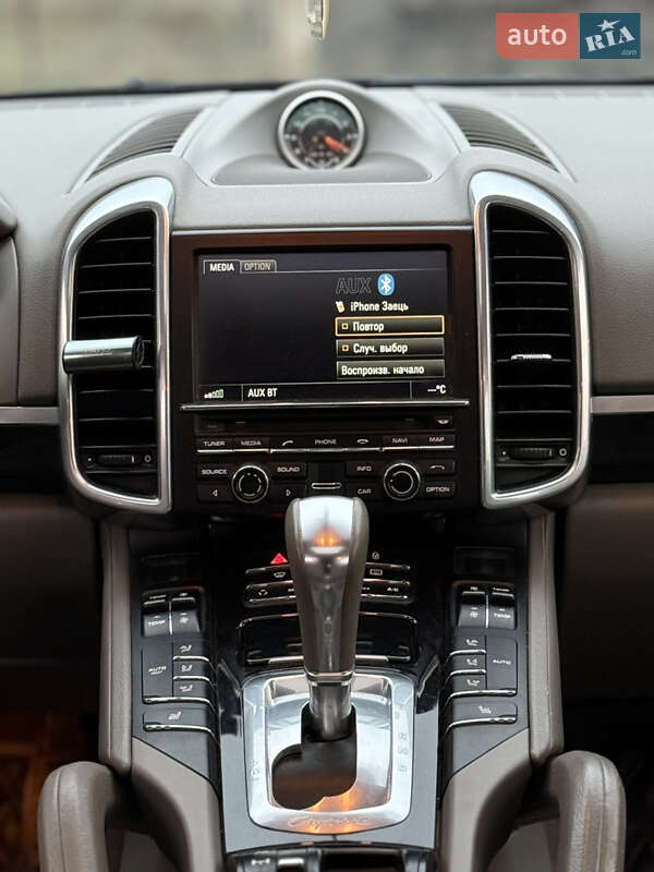 Позашляховик / Кросовер Porsche Cayenne 2012 в Вінниці