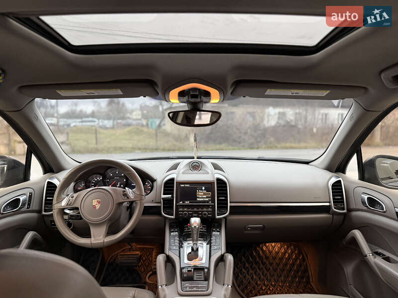 Позашляховик / Кросовер Porsche Cayenne 2012 в Вінниці