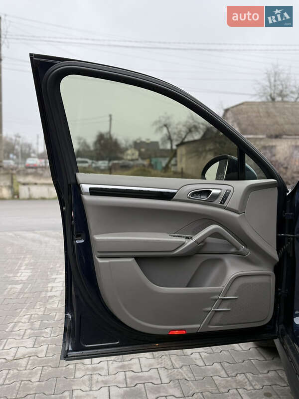 Позашляховик / Кросовер Porsche Cayenne 2012 в Вінниці