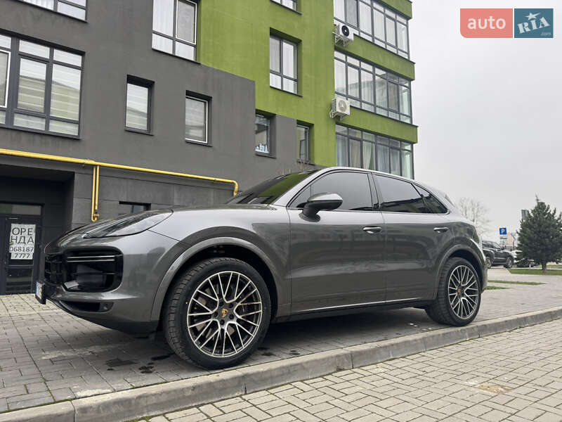 Внедорожник / Кроссовер Porsche Cayenne 2021 в Ивано-Франковске