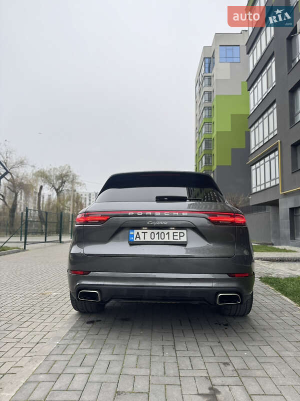 Внедорожник / Кроссовер Porsche Cayenne 2021 в Ивано-Франковске
