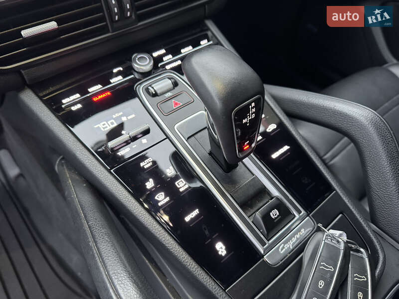 Внедорожник / Кроссовер Porsche Cayenne 2018 в Луцке