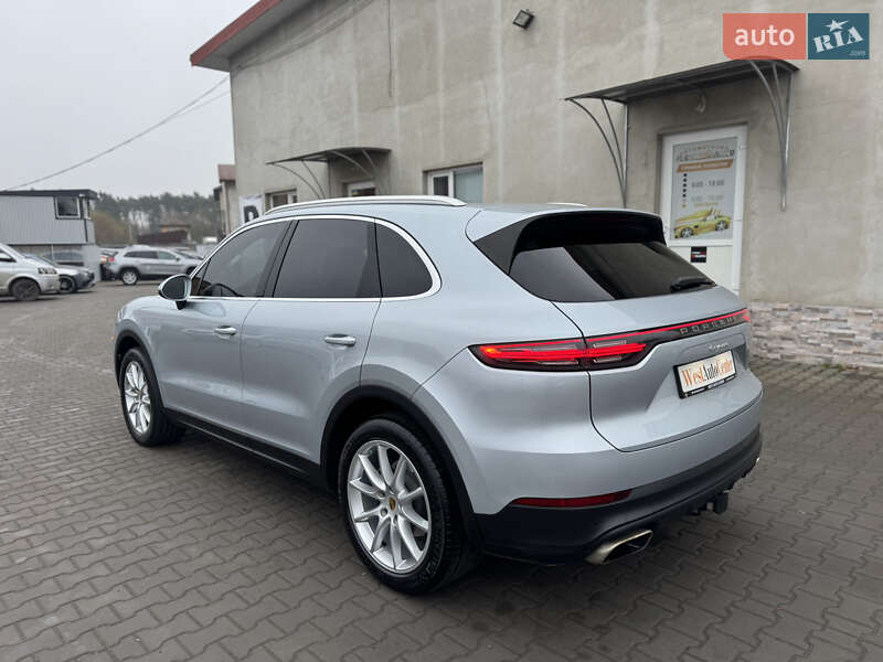 Внедорожник / Кроссовер Porsche Cayenne 2018 в Луцке