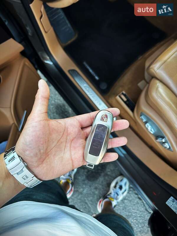 Внедорожник / Кроссовер Porsche Cayenne 2016 в Киеве