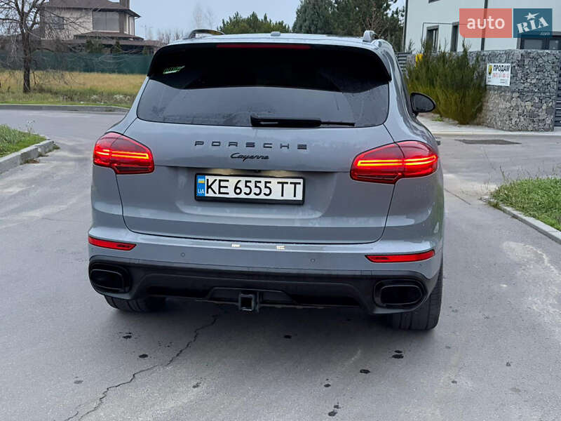 Внедорожник / Кроссовер Porsche Cayenne 2016 в Днепре