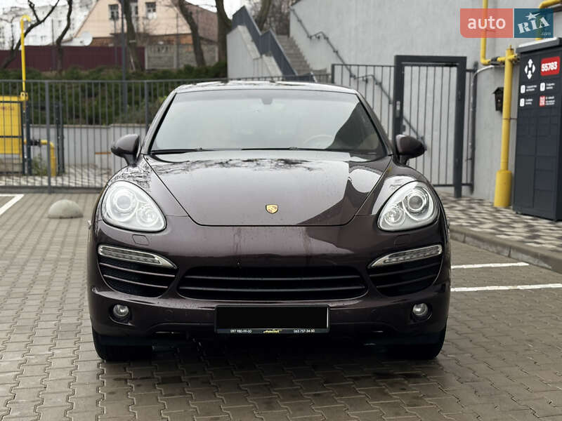 Внедорожник / Кроссовер Porsche Cayenne 2013 в Киеве