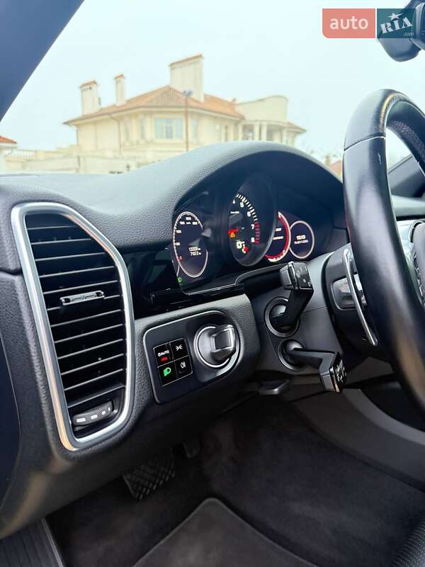 Внедорожник / Кроссовер Porsche Cayenne 2017 в Одессе фото 11 Внедорожник / Кроссовер Porsche Cayenne 2017 в Одессе