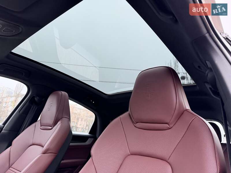 Позашляховик / Кросовер Porsche Cayenne 2024 в Києві