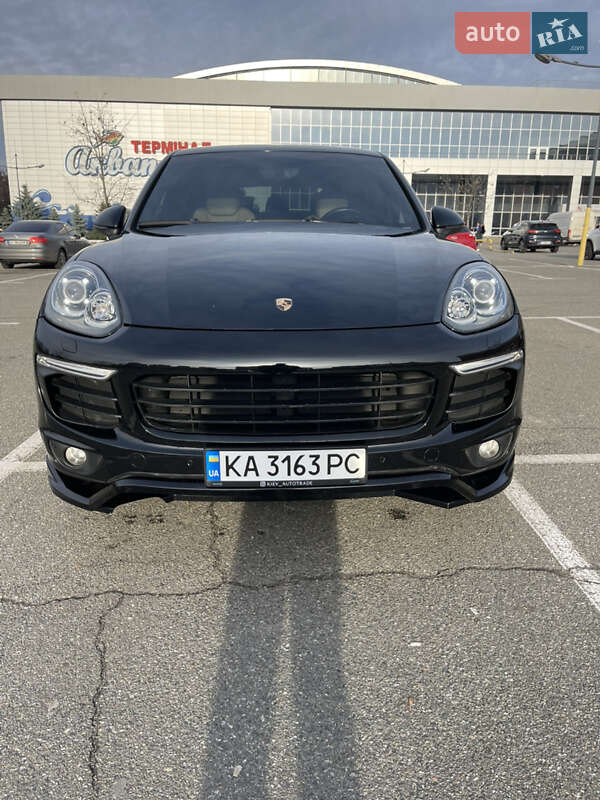 Porsche Cayenne 2016