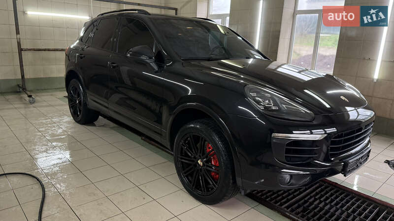 Внедорожник / Кроссовер Porsche Cayenne 2017 в Киеве фото 4 Внедорожник / Кроссовер Porsche Cayenne 2017 в Киеве