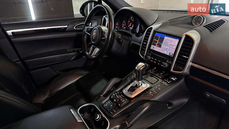 Внедорожник / Кроссовер Porsche Cayenne 2017 в Киеве фото 30 Внедорожник / Кроссовер Porsche Cayenne 2017 в Киеве