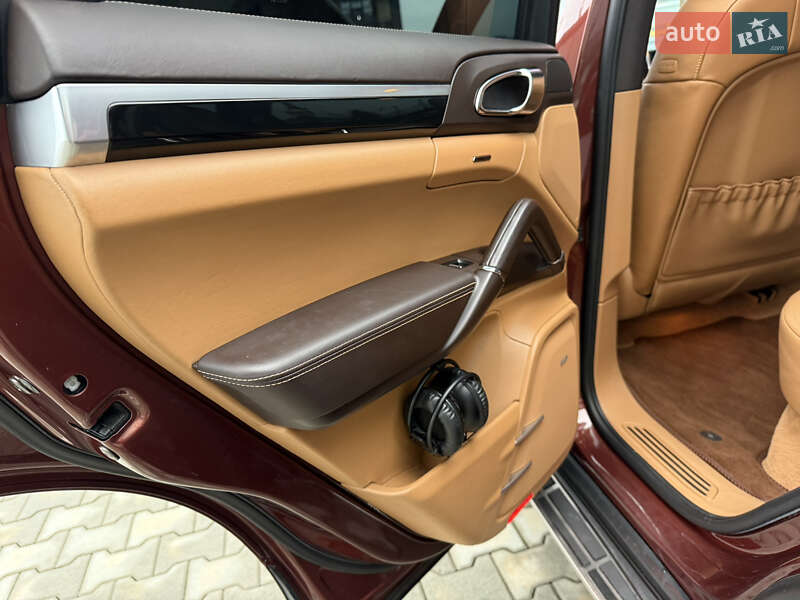 Внедорожник / Кроссовер Porsche Cayenne 2011 в Хусте фото 14 Внедорожник / Кроссовер Porsche Cayenne 2011 в Хусте