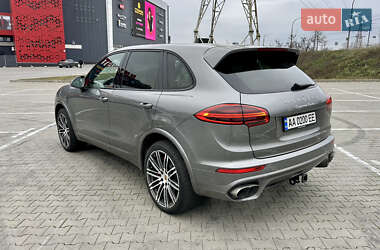 Позашляховик / Кросовер Porsche Cayenne 2016 в Києві