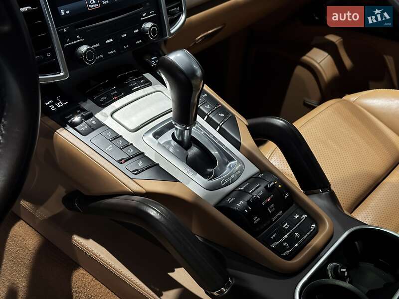 Позашляховик / Кросовер Porsche Cayenne 2016 в Одесі