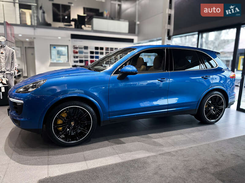 Позашляховик / Кросовер Porsche Cayenne 2016 в Одесі